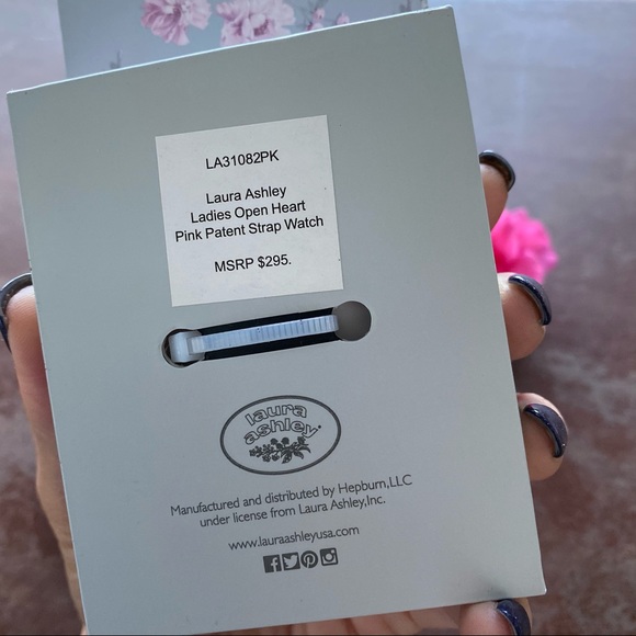 New! Laura Ashley Pink Heart Patent Strap Gold Rhinestone Watch - Picture 3 of 15